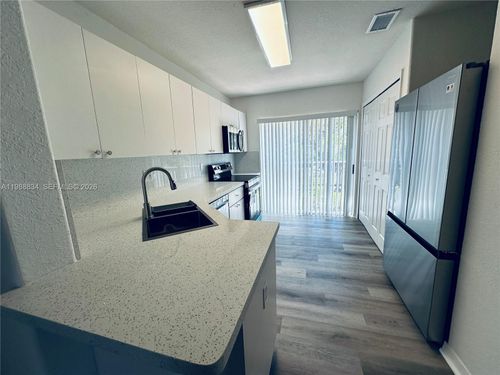 apt-50-5705 Nw 109th Ave, Doral, FL, 33178-3995 | Card Image