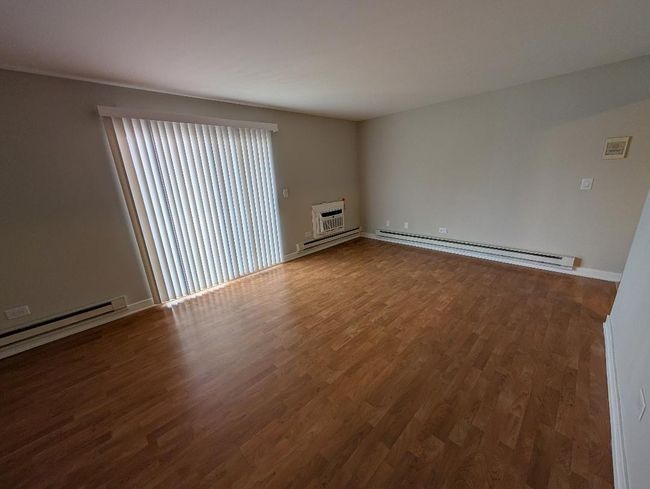 APT-8 - 2361 Bicentennial Ave, Condo with 2 bedrooms, 1 bathrooms and 1 parking in Crest Hill IL | Image 5