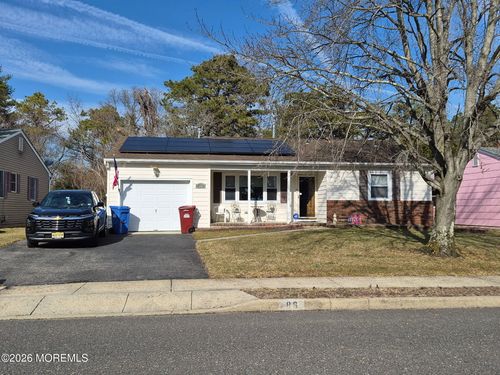 86 Northumberland Dr, Toms River, NJ, 08757-4727 | Card Image