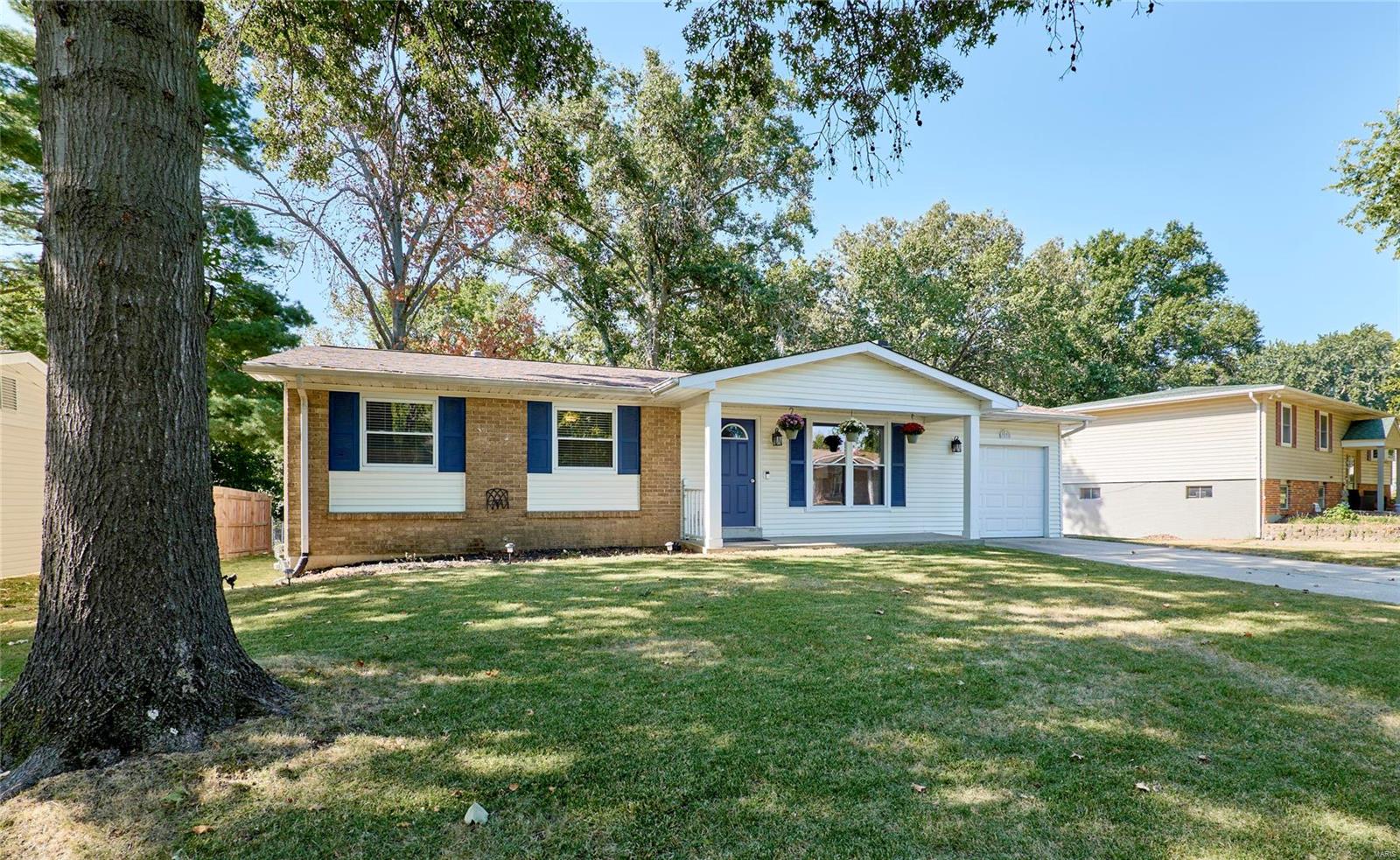 Ridgewood Dr, Saint Charles, MO 63303