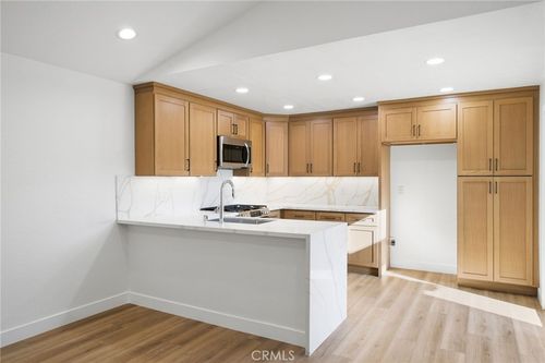 17333 Brookhurst St, Fountain Valley, CA, 92708-3731 | Card Image