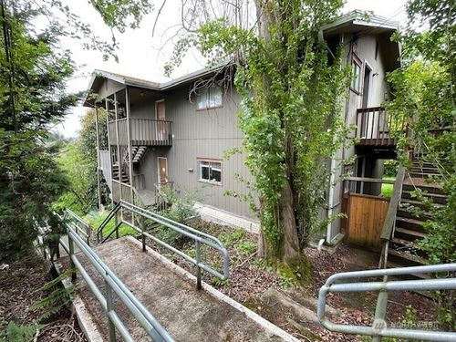 4051 Letitia Ave S, Seattle, WA, 98118-1137 | Card Image