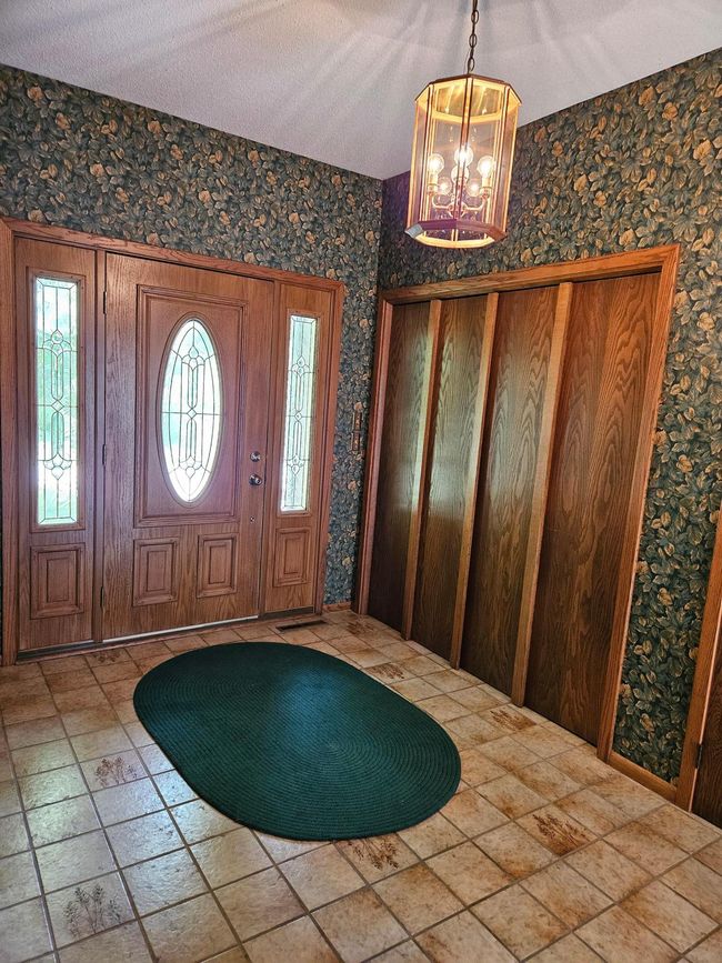 Large entry | Image 10