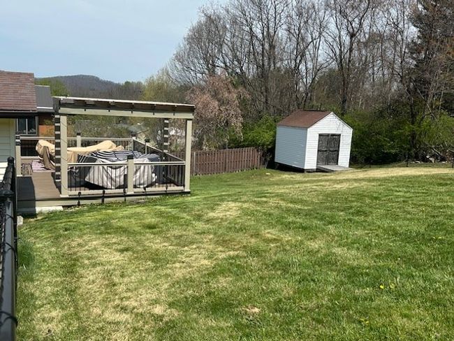 625 Robin St, House other with 3 bedrooms, 3 bathrooms and 2 parking in Bluefield VA | Image 34