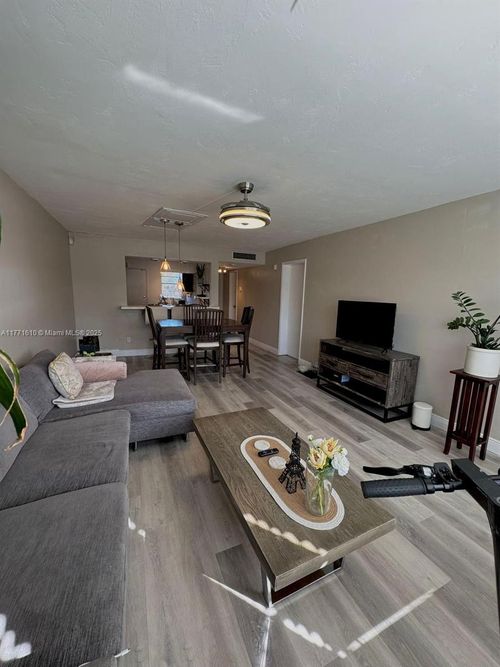 apt-241-1530 Ne 191st St, Miami, FL, 33179-4155 | Card Image