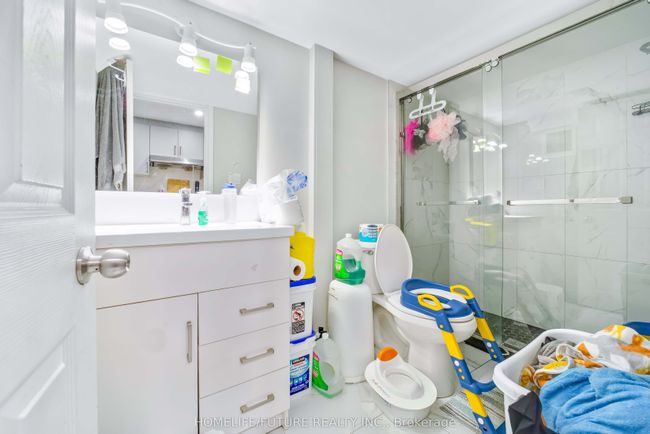 1626 Chilliwack St, House other with 8 bedrooms, 5 bathrooms and 3 parking in Oshawa ON | Image 39