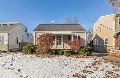 23135 Melrose Ave, Eastpointe, MI, 48021-1779 | Card Image