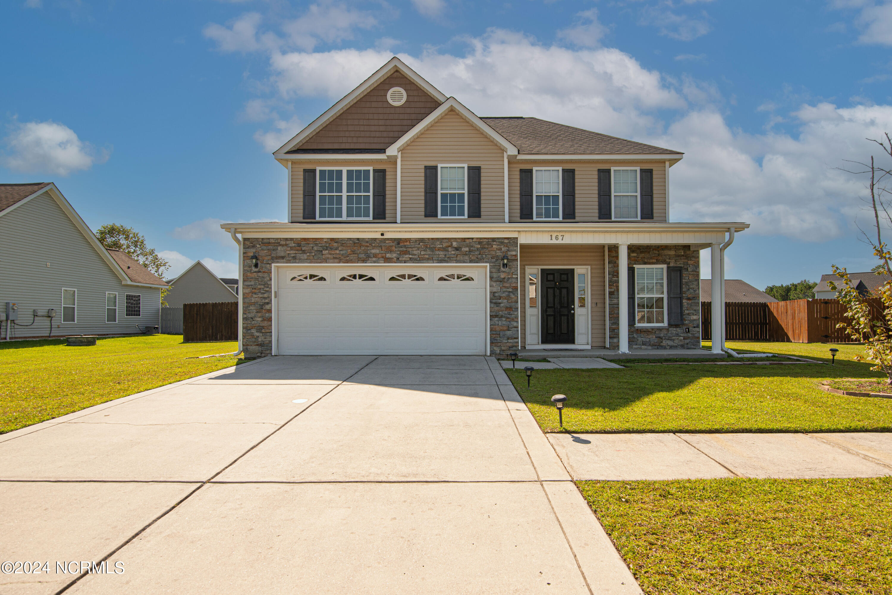 Moonstone Ct, Jacksonville, NC 28546