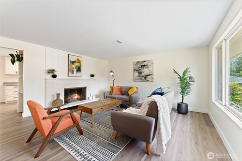 22720 90th Ave W, Edmonds, WA, 98026-8237 | Card Image