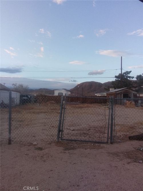543 W Williams St, Yermo, CA, 92398-0556 | Card Image