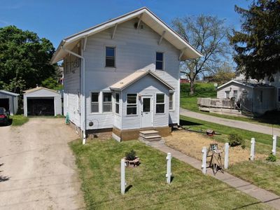 208 Black River Avenue, House other with 3 bedrooms, 1 bathrooms and null parking in Westby WI | Image 3