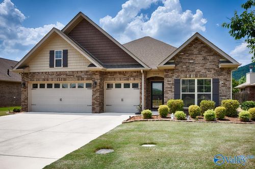 3020 Greenway Cir Se, Owens Cross Roads, AL, 35763-8888 | Card Image