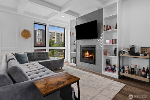 4556 34th Ave S, Seattle, WA, 98118-1604 | Card Image
