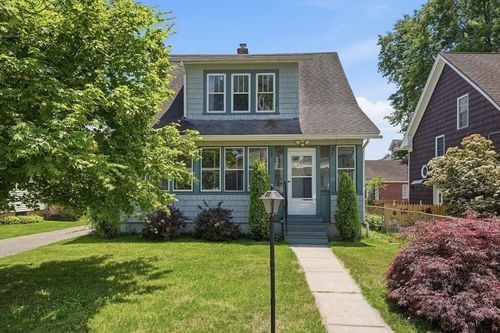24 Thomas Ave, Holyoke, MA, 01040-1716 | Card Image