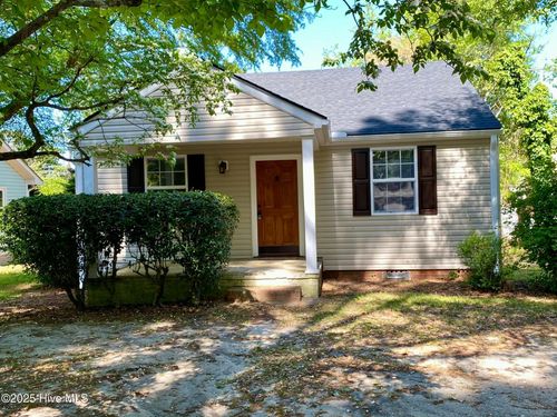 513 W Chapin Rd, Aberdeen, NC, 28315-2103 | Card Image