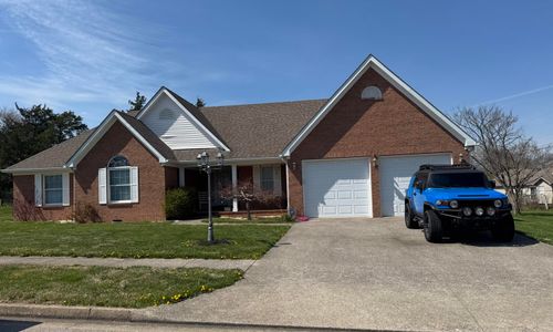 1050 Burnell Dr, Berea, KY, 40403-9040 | Card Image