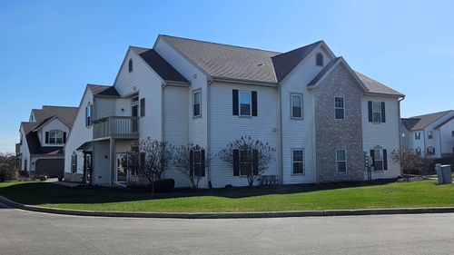 1114 Hastings Ct, RACINE, WI, 53406-7004 | Card Image