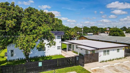 3-1335 Ne 5th Avenue, Fort Lauderdale, FL, 33304 | Card Image