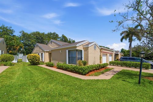 13-4561 Discovery Lane, West Palm Beach, FL, 33417 | Card Image