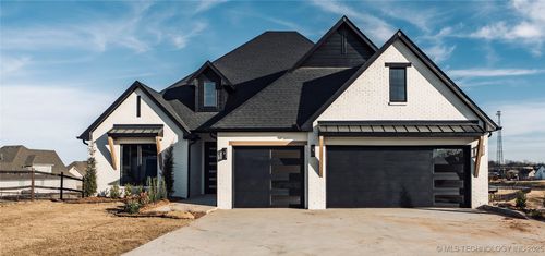 3201 E Ridgeline Rd, Catoosa, OK, 74015-6576 | Card Image