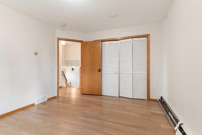 1008 Shawnee Dr Sw, House other with 3 bedrooms, 4 bathrooms and 6 parking in Calgary AB | Image 26