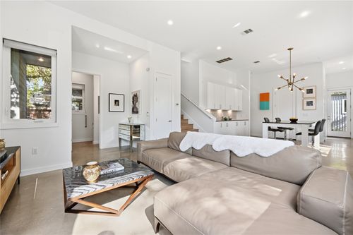 a-510 El Paso Street, Austin, TX, 78704 | Card Image