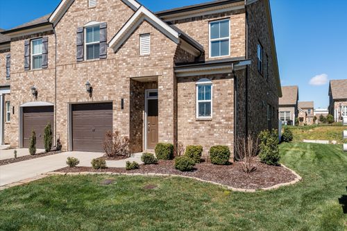 416 Deveron Dr, Gallatin, TN, 37066-3873 | Card Image