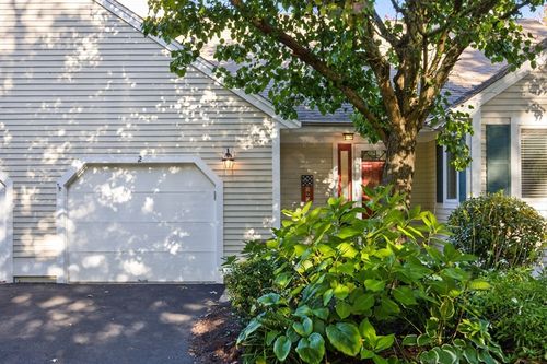 2-2 Pga Ln, Mashpee, MA, 02649-2882 | Card Image
