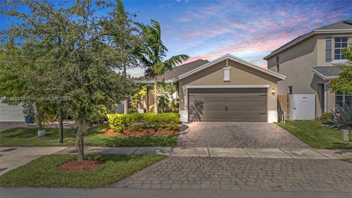 624 Ne 5th Way, Florida City, FL, 33034-3261 | Card Image