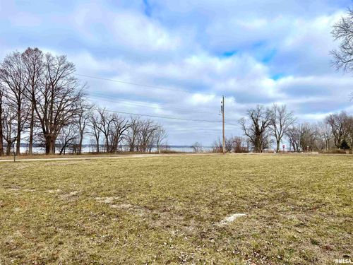 612-604-612 N Lake St, Spring Bay, IL, 61611-9149 | Card Image