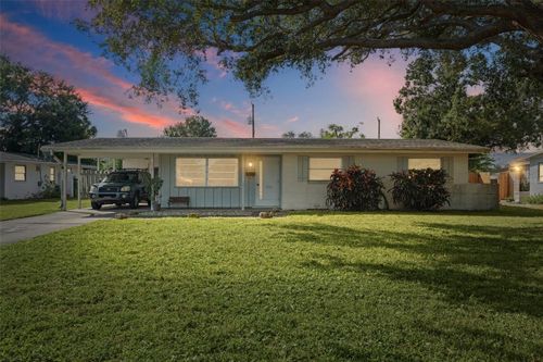 2952 Sequoia Ln, Sarasota, FL, 34237-7356 | Card Image