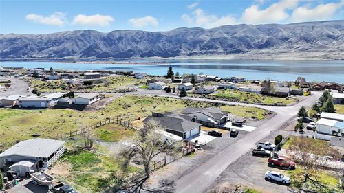 507 Autumn Loop Sw, Mattawa, WA, 99349-2088 | Card Image