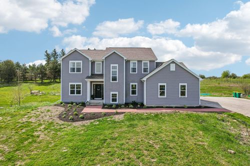 N140W17335 Cedar Ln, Germantown, WI, 53022 | Card Image