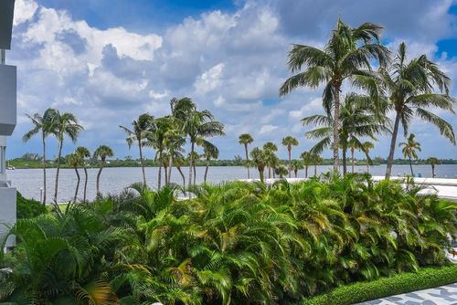 202-2860 S Ocean Blvd, Palm Beach, FL, 33480-5584 | Card Image