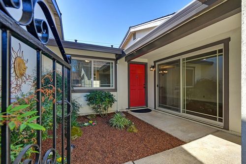 2268 Windward Ln, Rancho Cordova, CA, 95670-4270 | Card Image