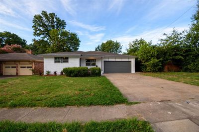 8634 Tonawanda Drive, House other with 3 bedrooms, 2 bathrooms and null parking in Dallas TX | Image 2