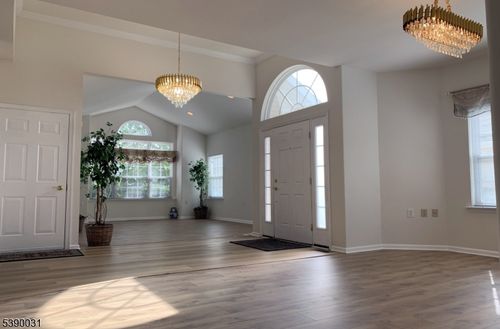 29 Medici Dr, Somerset, NJ, 08873-6039 | Card Image