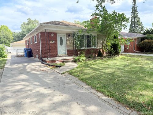 4927 Mckinley St, Dearborn Heights, MI, 48125-2512 | Card Image