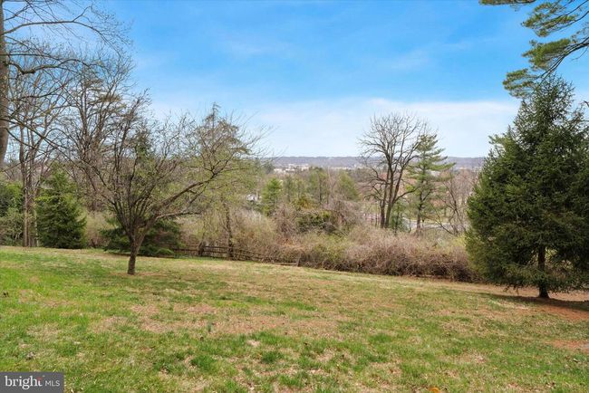 105 Shoen Rd, House other with 5 bedrooms, 4 bathrooms and null parking in Exton PA | Image 32