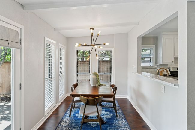 Fabulous Sputnik-style chandelier lends glamour to your breakfast routine. | Image 9