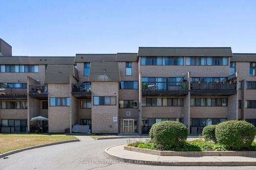 281-2095 Roche Crt, Mississauga, ON, L5K2C8 | Card Image
