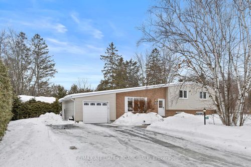 5450 Riverside Cres, Manotick, ON, K4M1G9 | Card Image