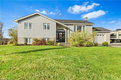 48 Huron Street, Greater Napanee, ON, K7R3L2 | Card Image