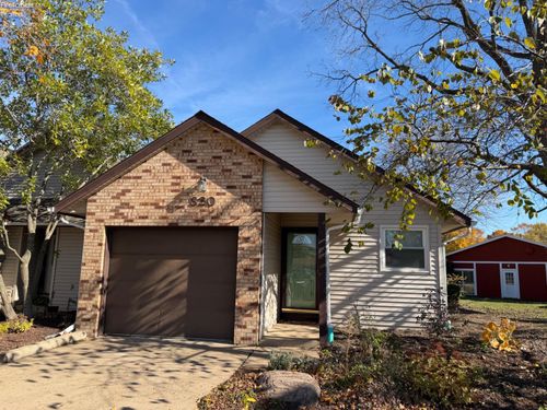 820 Martha Dr, Huron, OH, 44839-1027 | Card Image