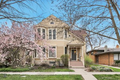 10610 S Leavitt Street, House other with 5 bedrooms, 2 bathrooms and null parking in Chicago IL | Image 3