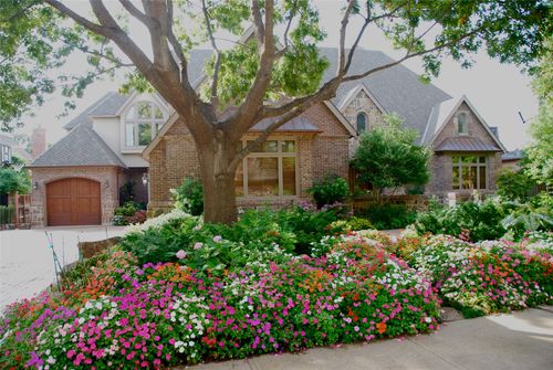 4735 Stonehollow Way, Dallas, TX, 75287-7526 | Card Image