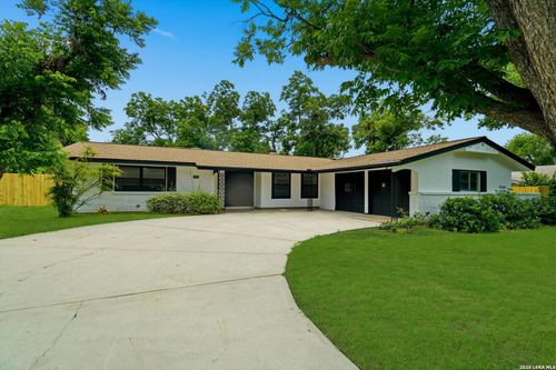 742 Winfield Cir, Windcrest, TX, 78239-2155 | Card Image
