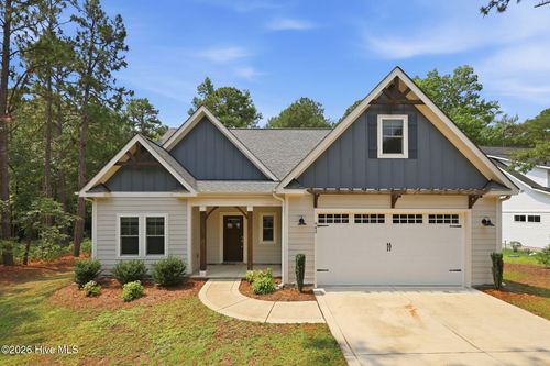 942 Greenbriar Dr, Vass, NC, 28394-9209 | Card Image