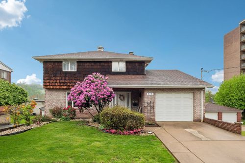 517 Cavitt Ave, Trafford, PA, 15085-1060 | Card Image