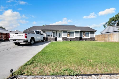 1101 Arnold Dr, Moses Lake, WA, 98837-3153 | Card Image